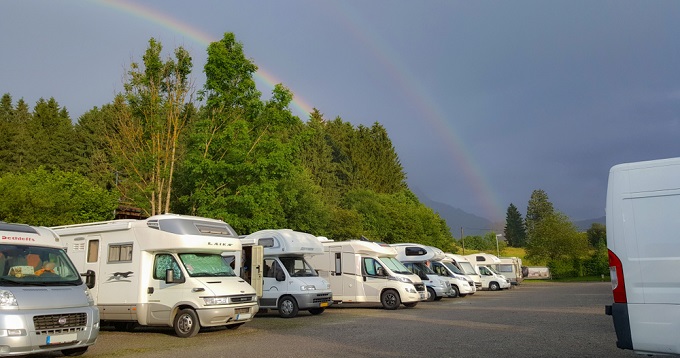 motokaravan ve çekme karavan
