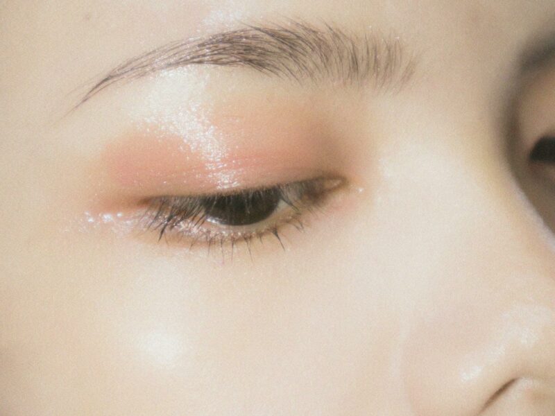 Düşük Göz Kapaklılar İçin Eyeliner Uygulaması
