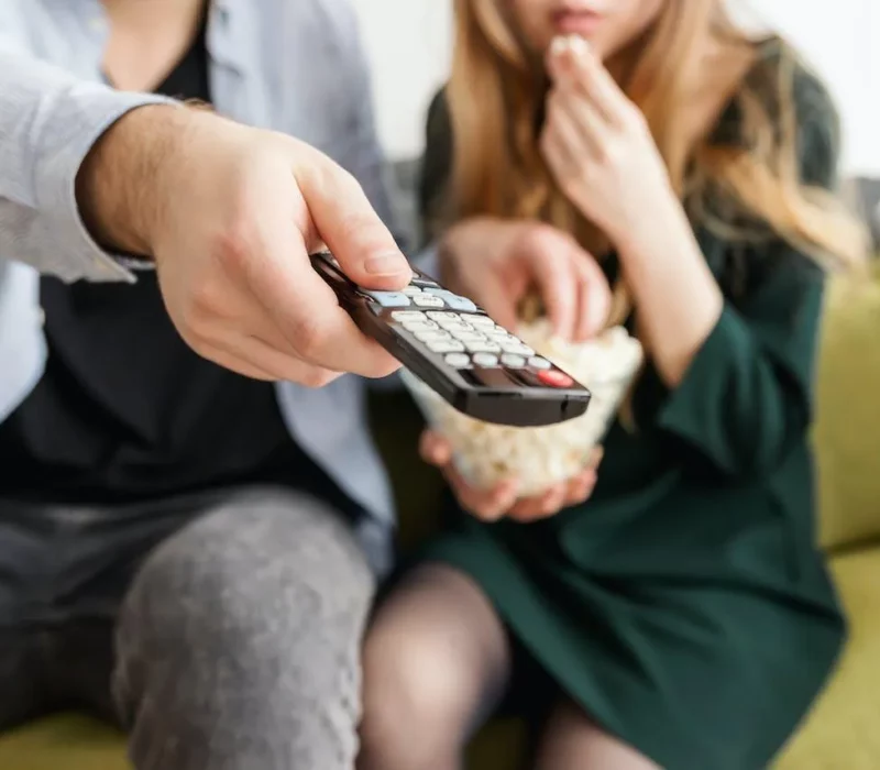 Sevgiliyle İzlenebilecek En İyi Filmler! Rom-Com Önerileri