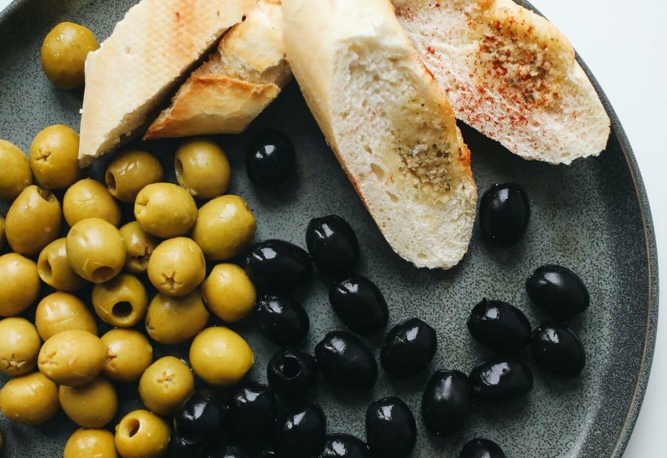 Evde Zeytin Yapımının Püf Noktaları ve Lezzetli Tarifler